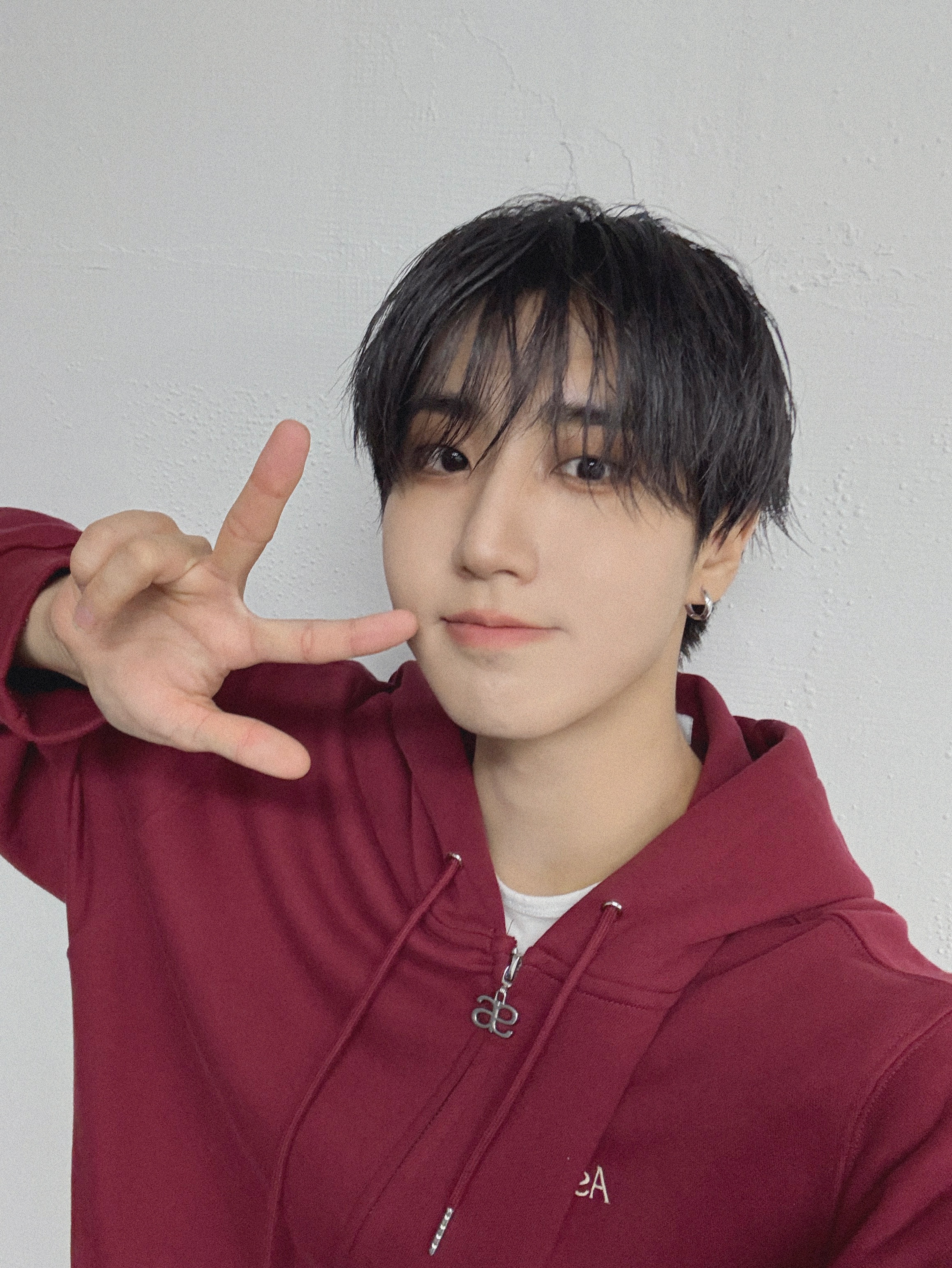 Behind-the-scenes cut of HAN (Stray Kids)