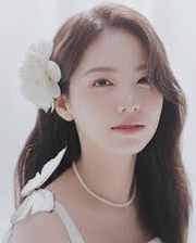 아야카 (NiziU)의 최신 사진
