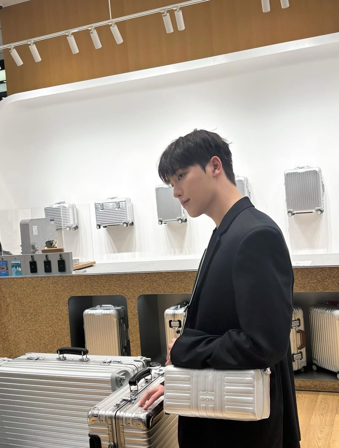 Latest photo of Dino (SEVENTEEN)
