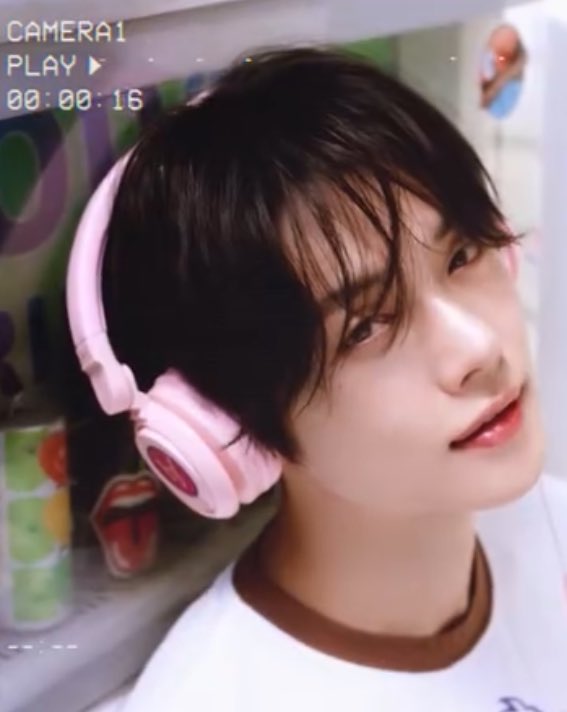 A moment captured by Yeonjun (TOMORROW X TOGETHER)'s fan