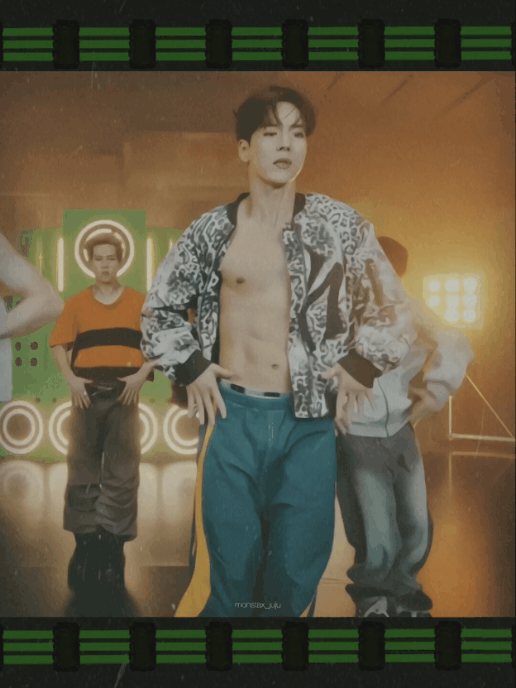 A moment captured by Shownu (MONSTA X)'s fan