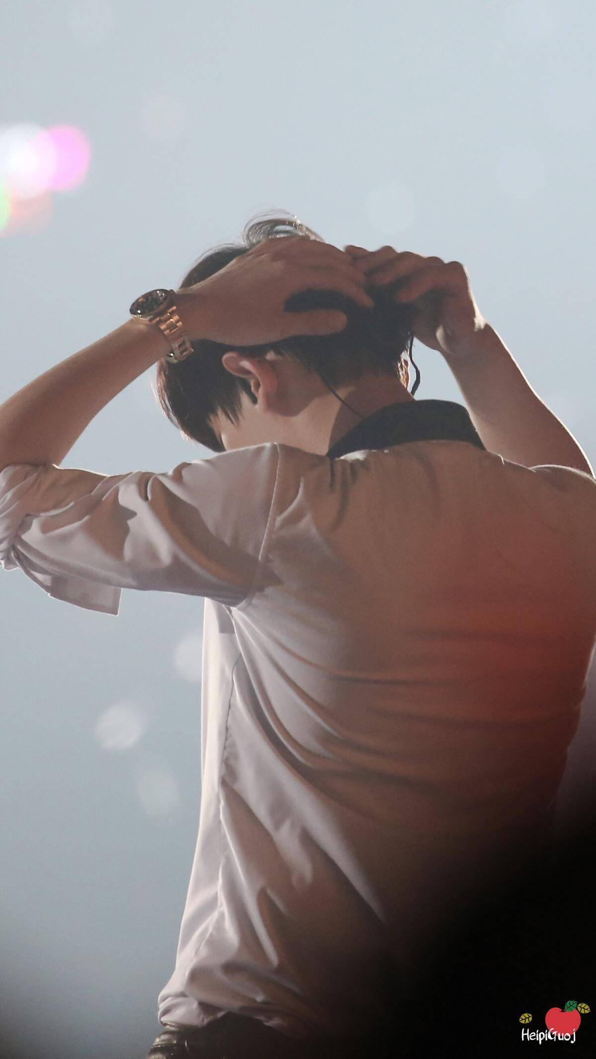 A moment captured by Chanyeol (EXO)'s fan