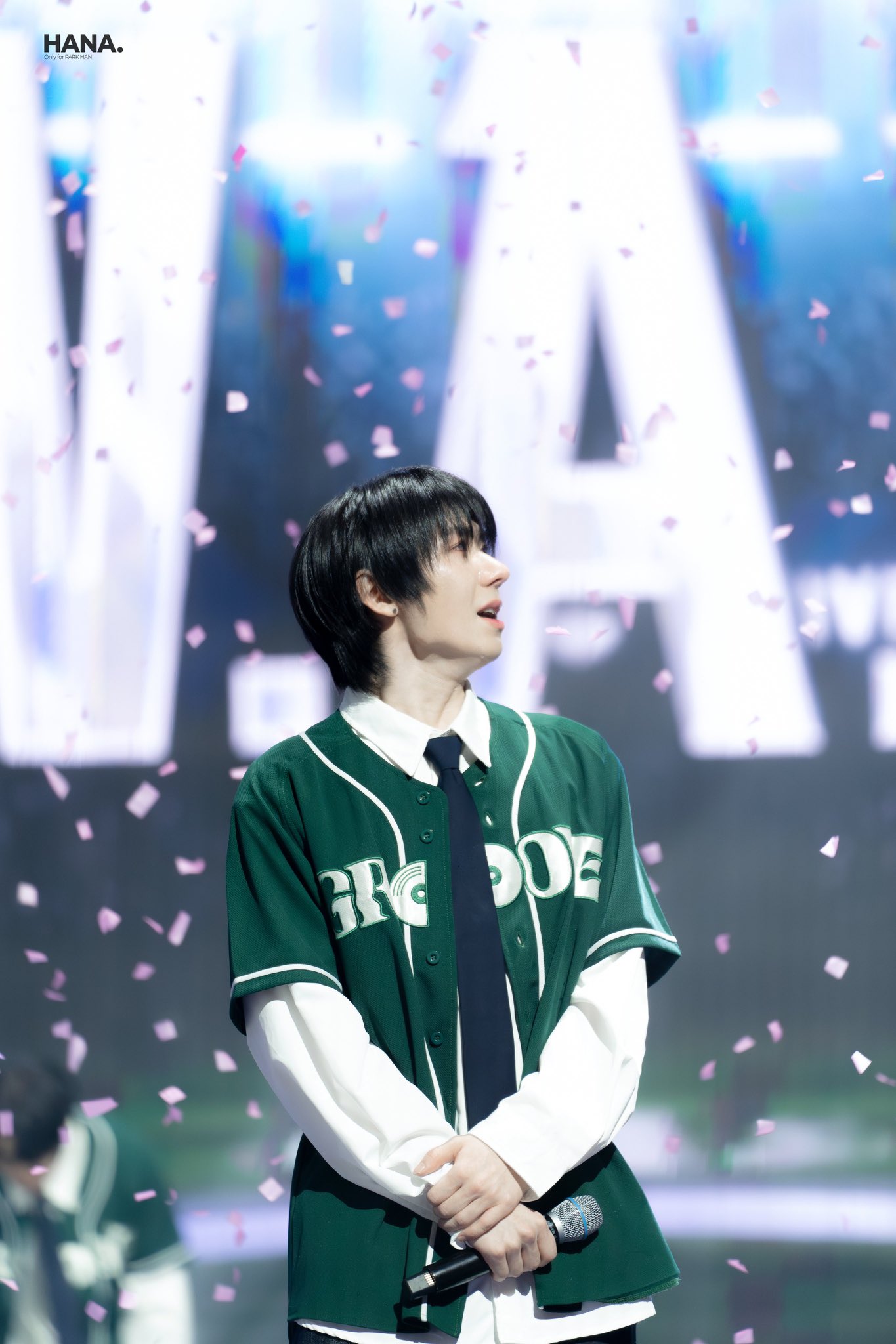 Behind-the-scenes cut of Park Han (AHOF)