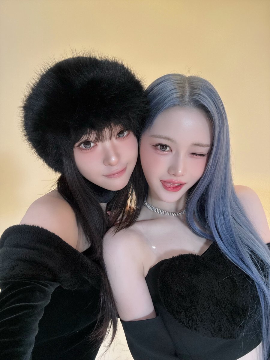 Latest photo of tripleS