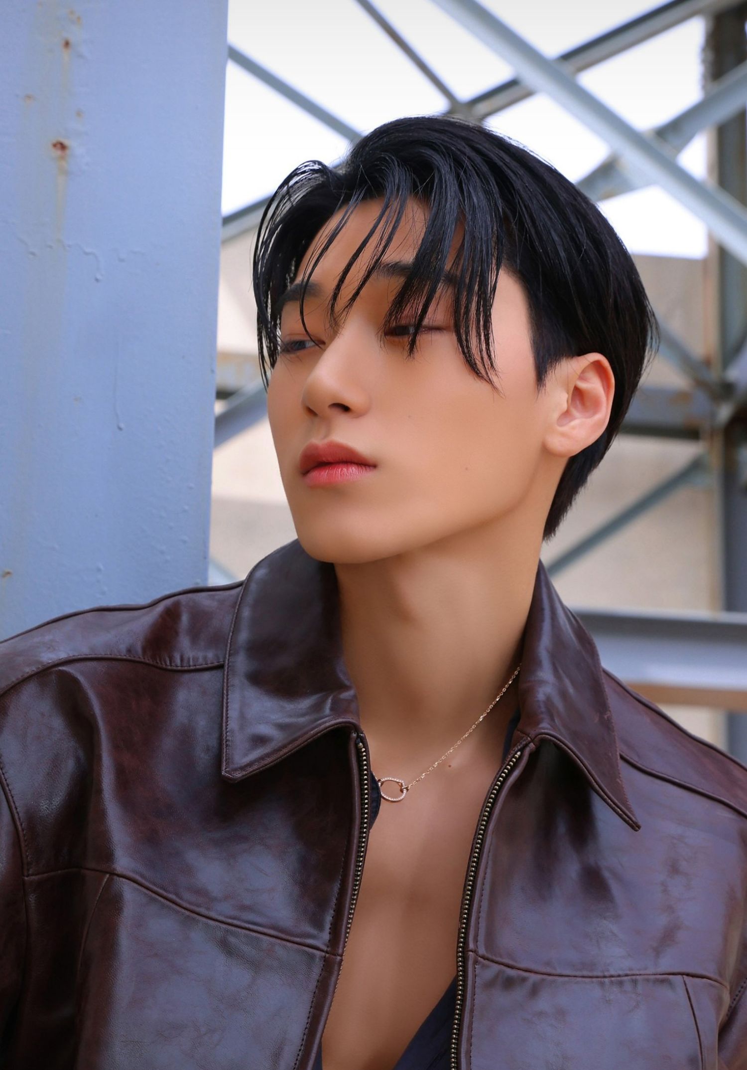 Behind-the-scenes cut of San (ATEEZ)