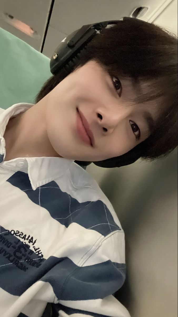 Behind-the-scenes cut of I.N (Stray Kids)