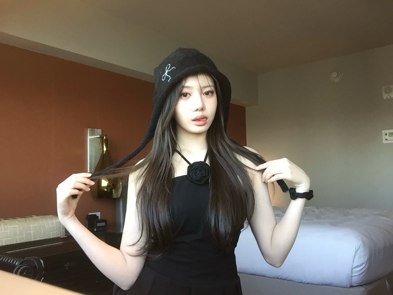 Rora (BABYMONSTER)的幕后花絮