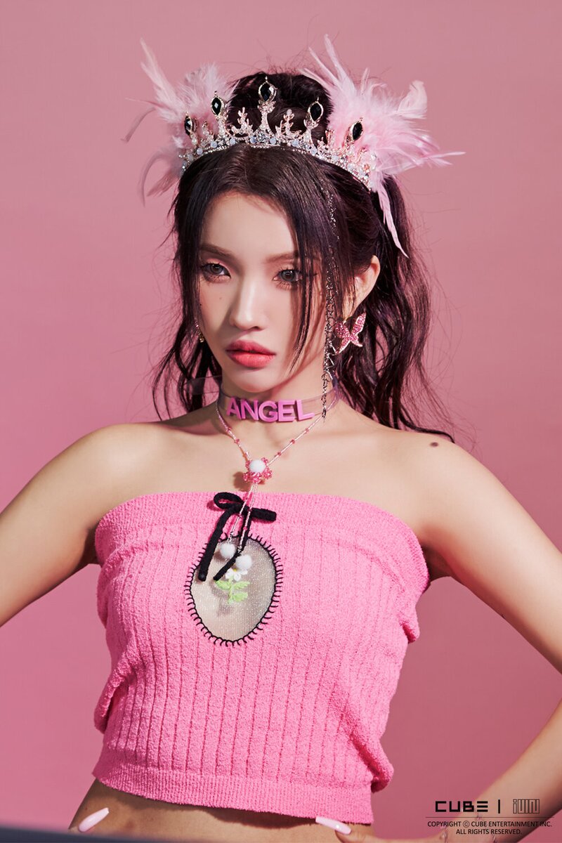 Behind-the-scenes cut of Soyeon (i-dle)
