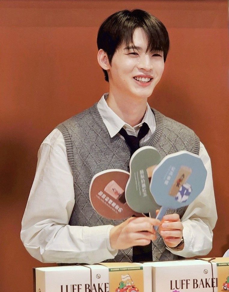 Recent activity shot of Hyojin (ONF)