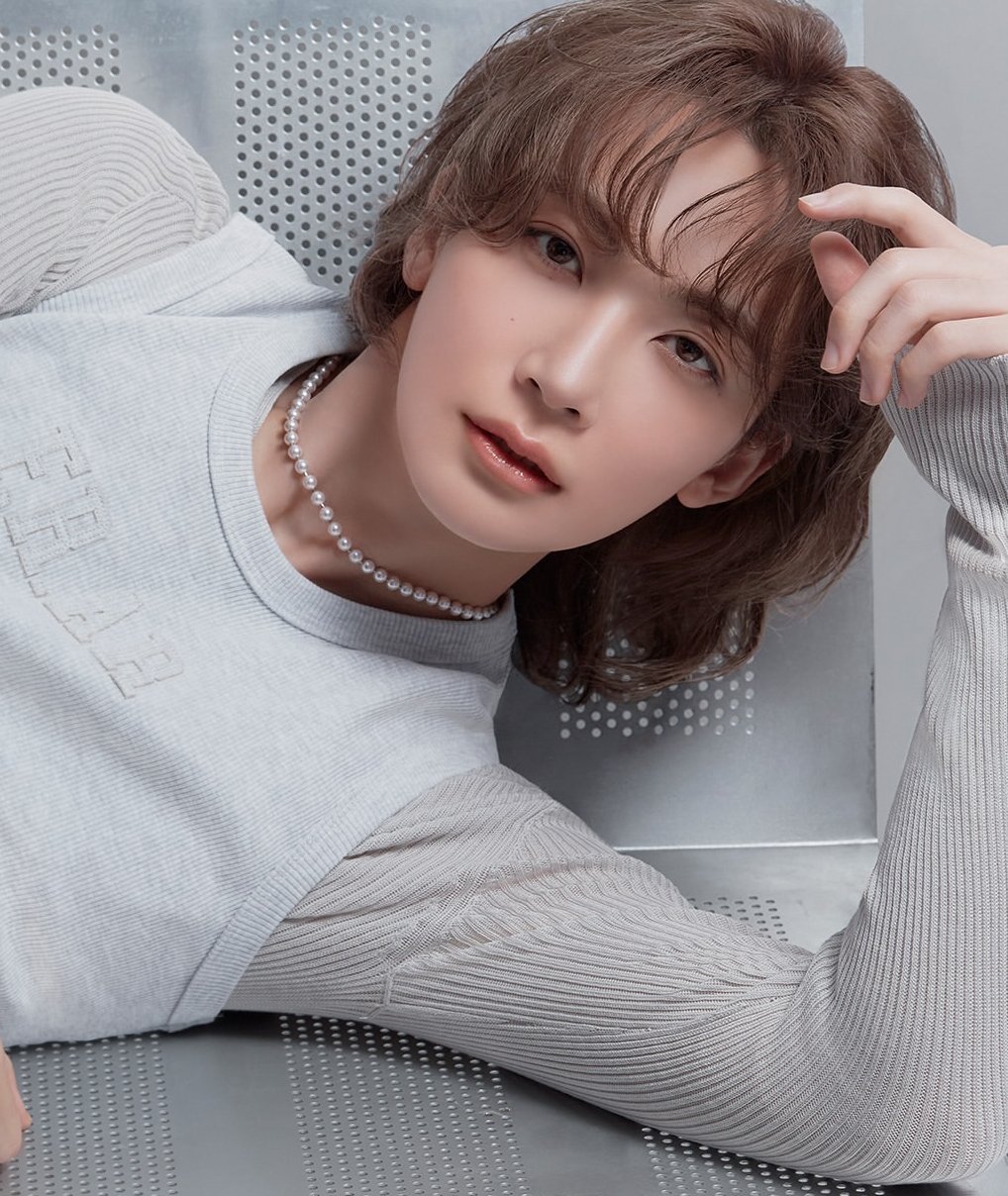 A moment captured by Jeonghan (SEVENTEEN)'s fan