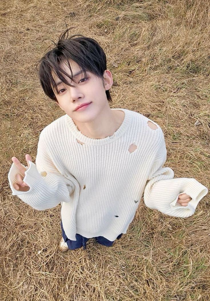 Latest photo of Yeonjun (TOMORROW X TOGETHER)