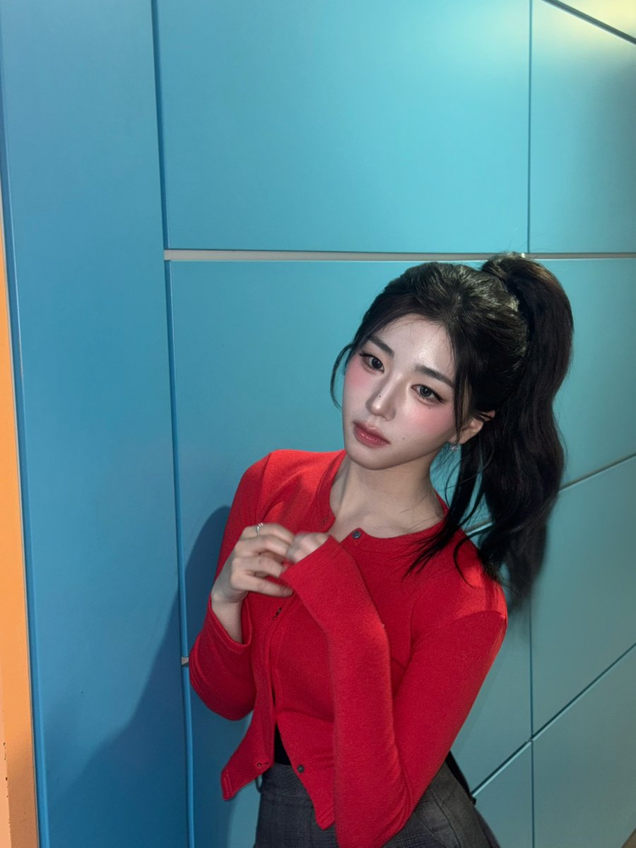 Latest photo of tripleS