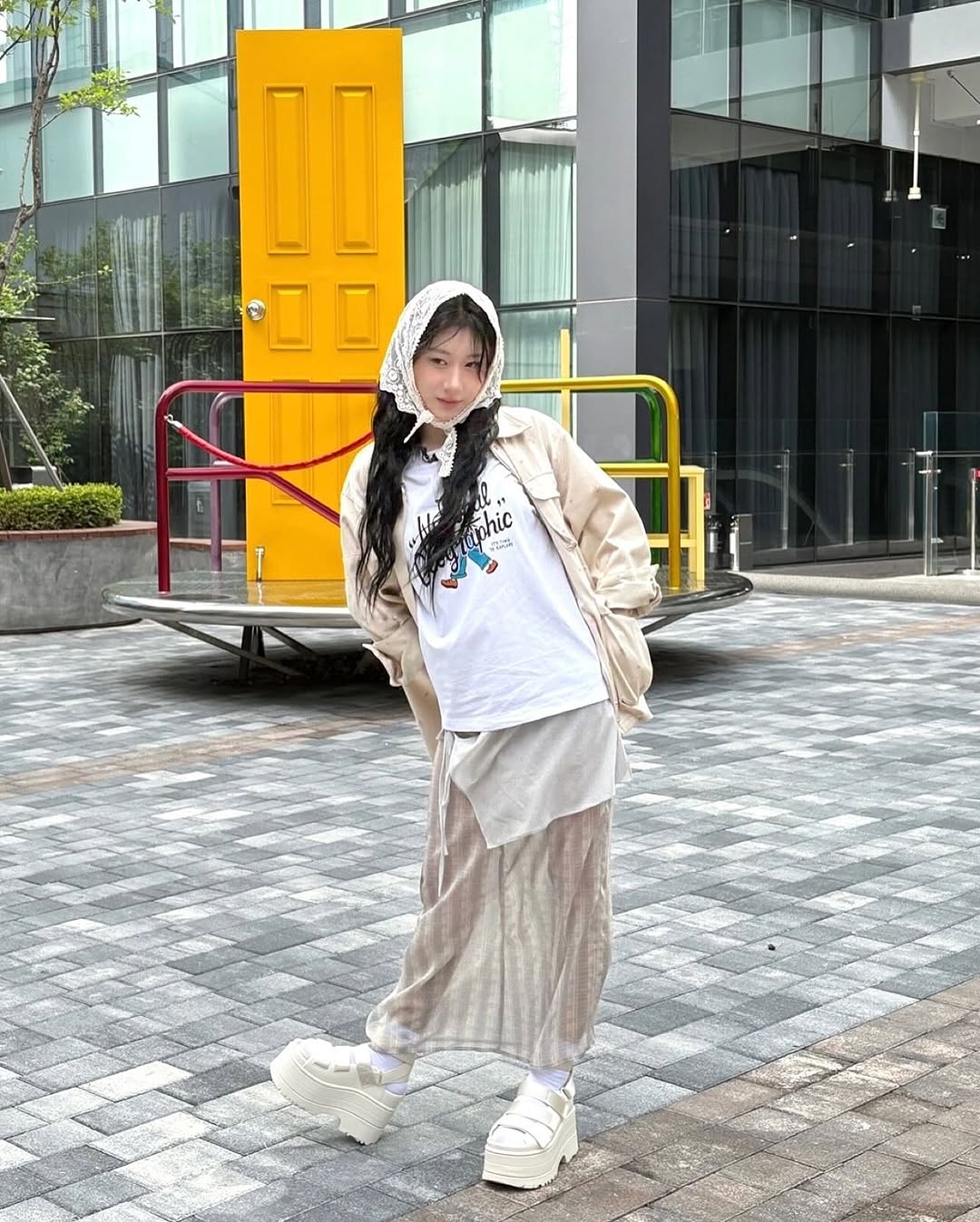 Behind-the-scenes cut of Chaeryeong (ITZY)