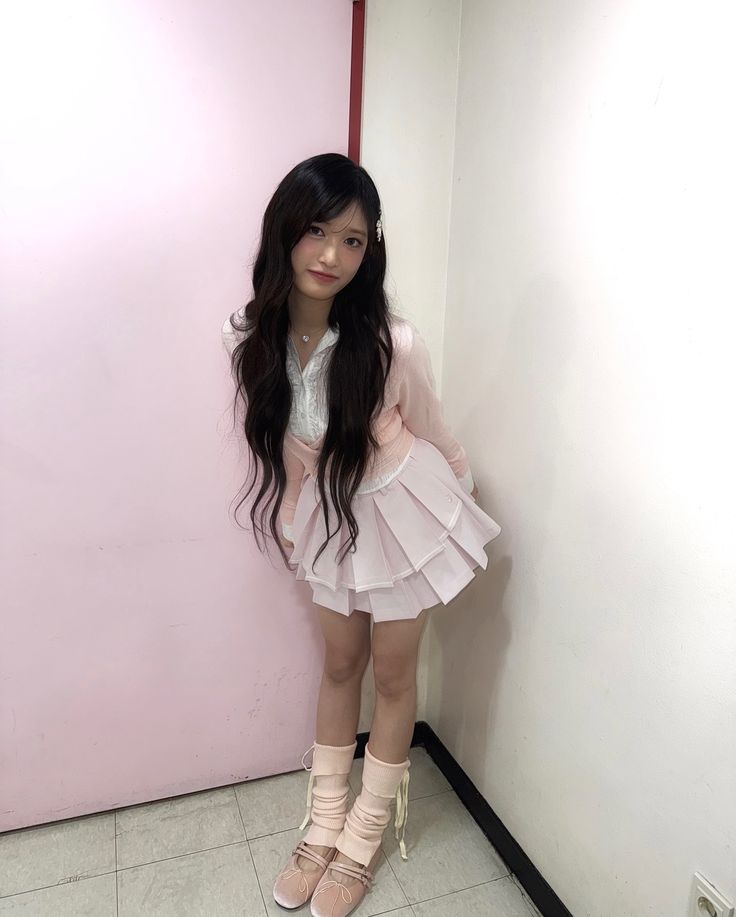 Recent activity shot of Leeseo (IVE)