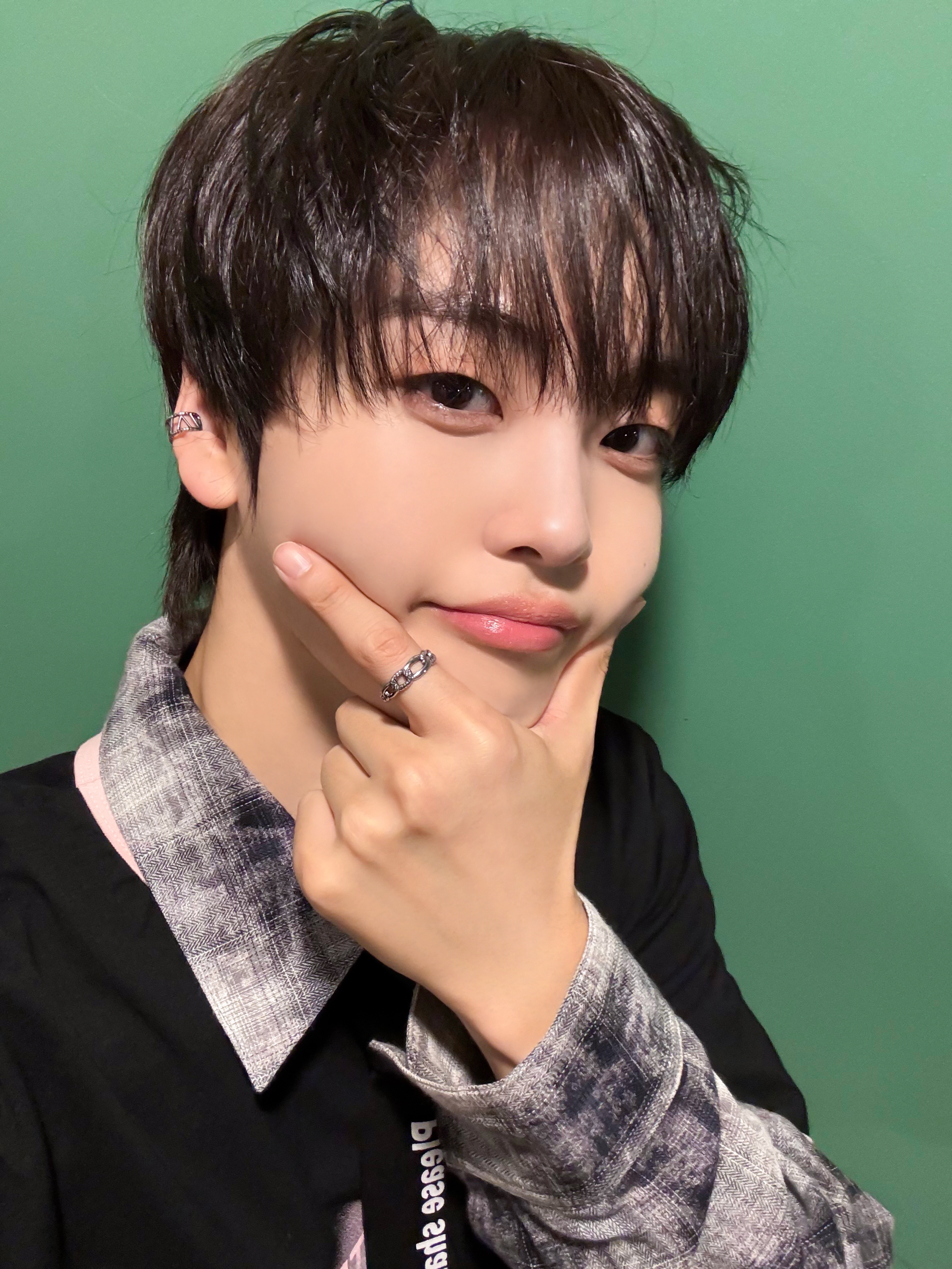 Behind-the-scenes cut of Hyeongjun (CRAVITY)