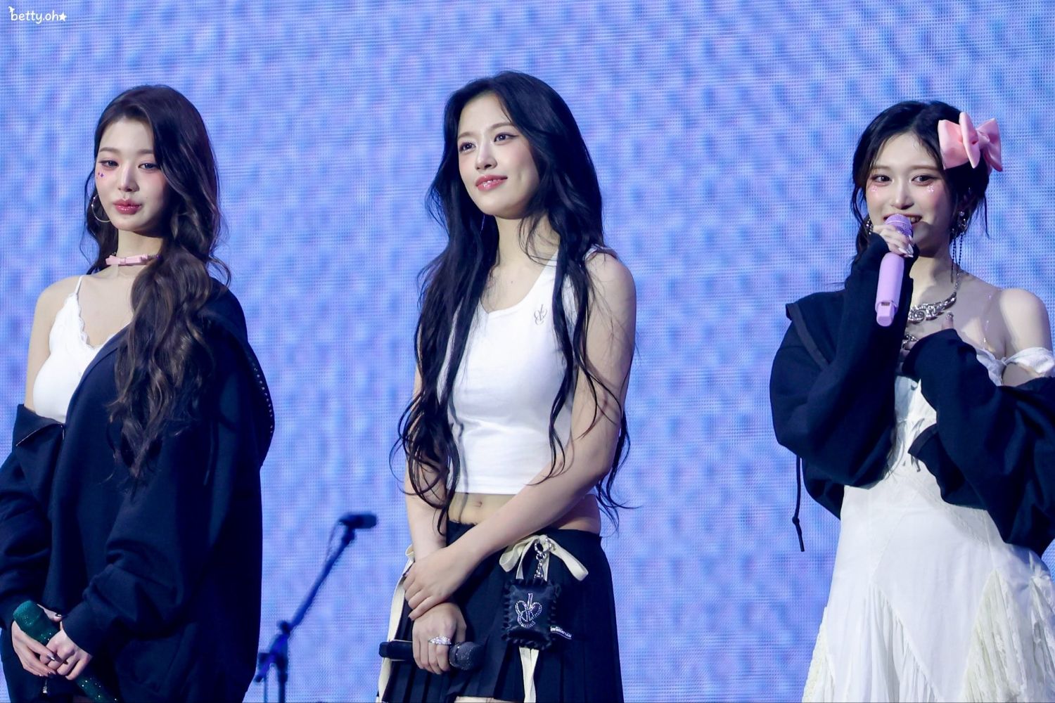 안유진 (IVE) 최근 활동샷