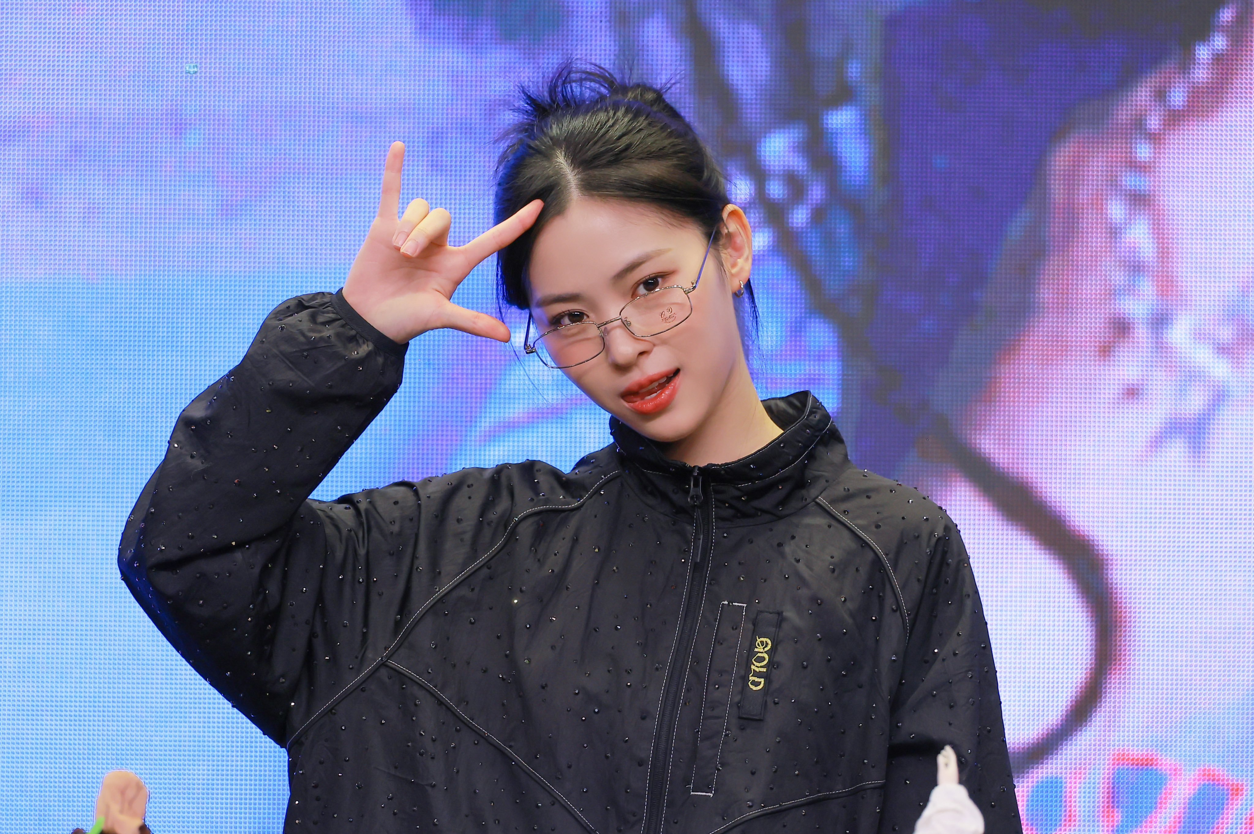 Behind-the-scenes cut of Ryujin (ITZY)
