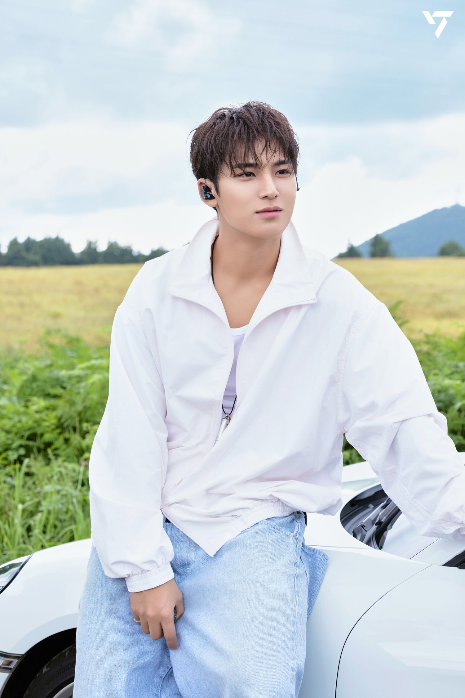 Latest photo of Mingyu (SEVENTEEN)