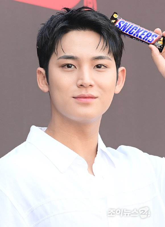 Recent activity shot of Mingyu (SEVENTEEN)