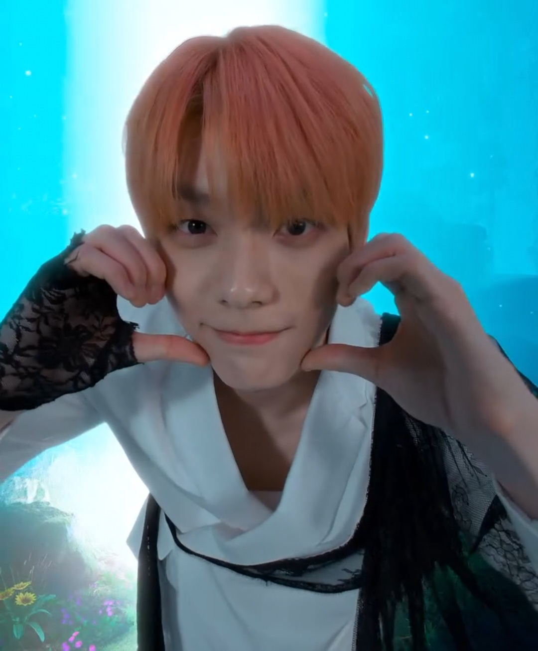 A moment captured by Soobin (TOMORROW X TOGETHER)'s fan