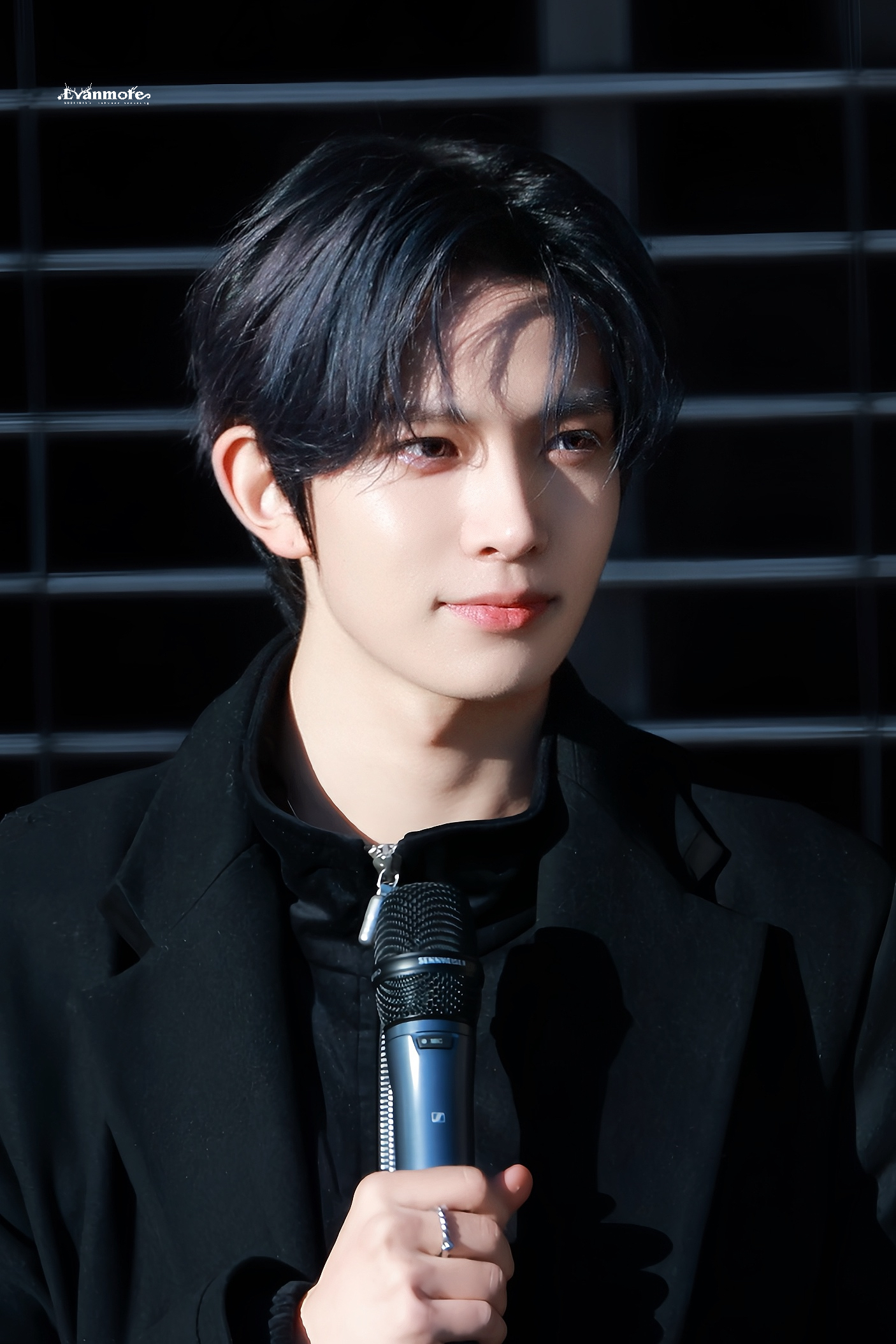 Foto aktivitas terbaru Heeseung (ENHYPEN)