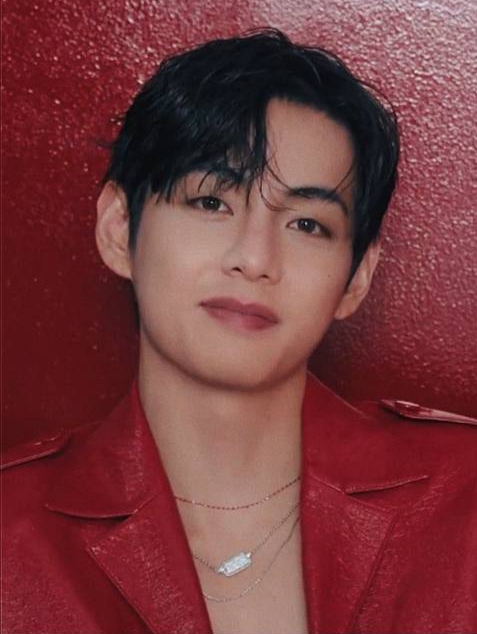 뷔 (방탄소년단)의 최신 사진