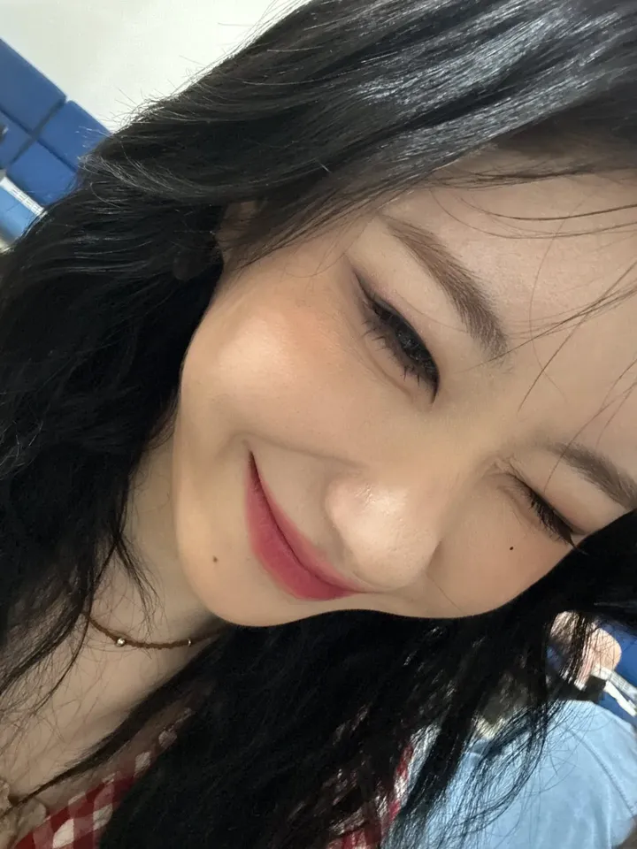 Recent activity shot of Chaeryeong (ITZY)