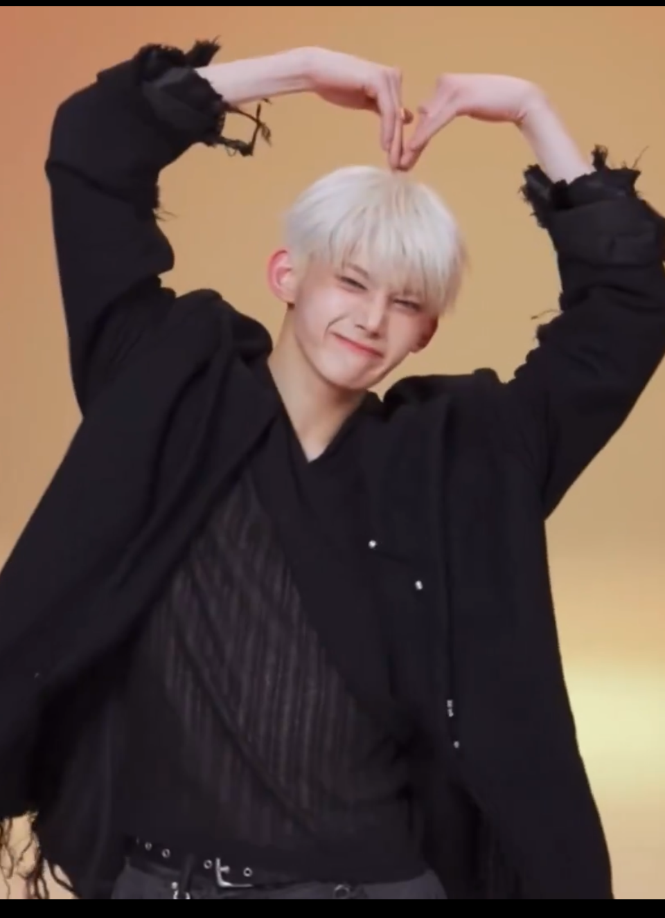 Behind-the-scenes cut of Jo (&TEAM)