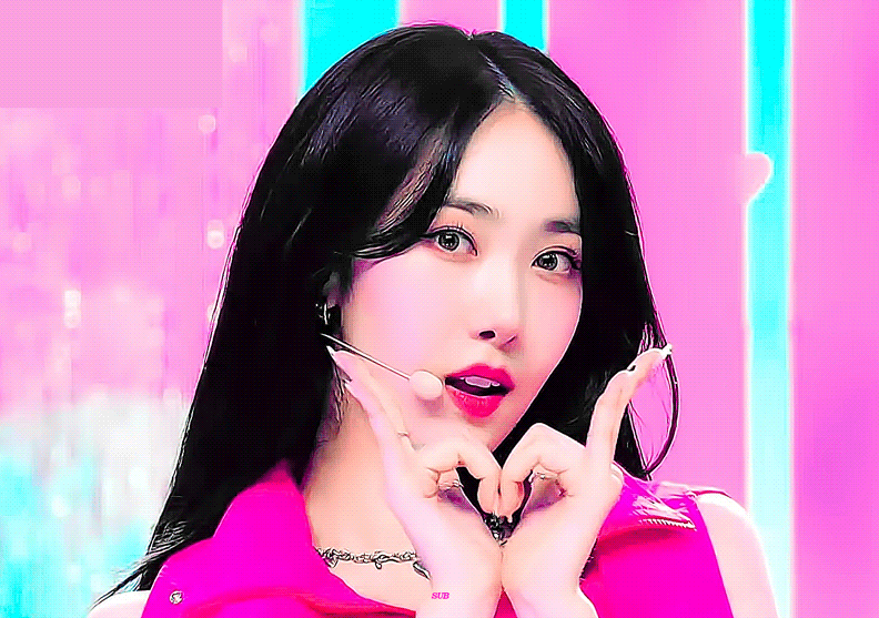 Behind-the-scenes cut of SinB (GFRIEND, VIVIZ)