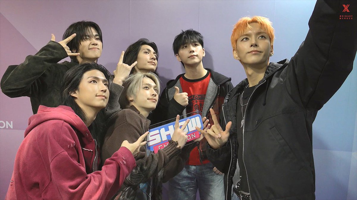 A moment captured by Xdinary Heroes's fan