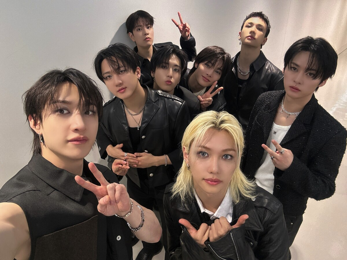 Behind-the-scenes cut of Stray Kids