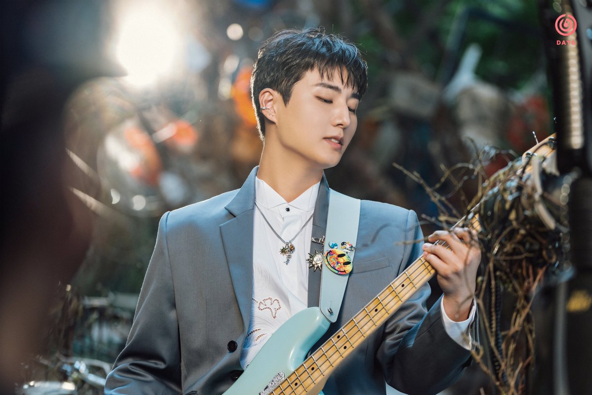 Behind-the-scenes cut of DAY6