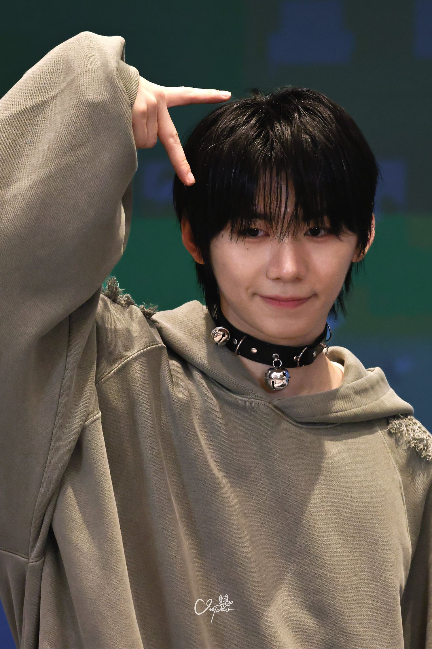 Behind-the-scenes cut of Park Han (AHOF)
