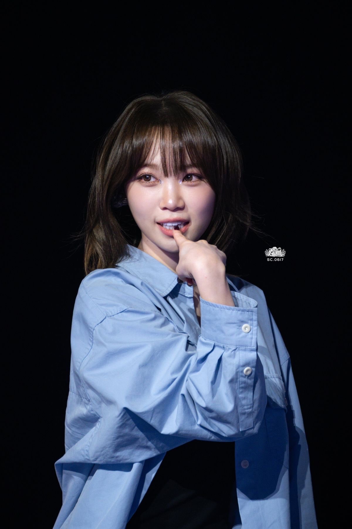 Latest photo of Kim Chaewon (LE SSERAFIM)