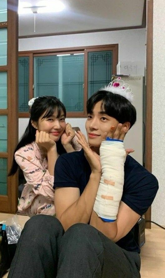 A moment captured by Joy (Red Velvet)'s fan