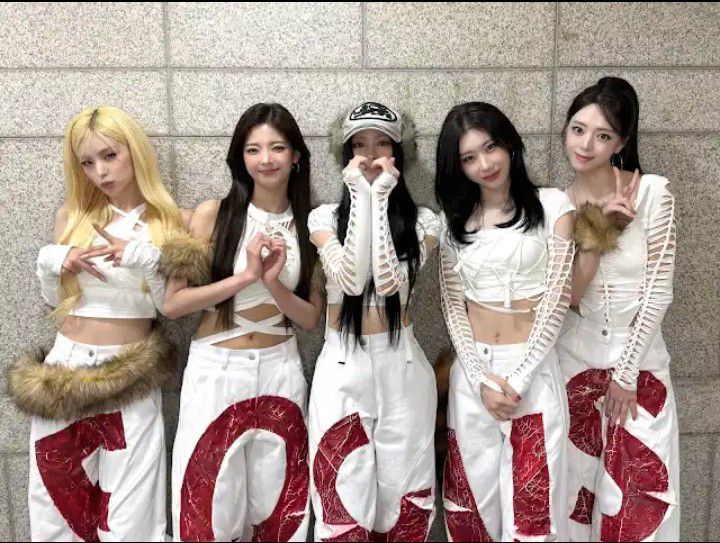 ITZY의 비하인드 컷