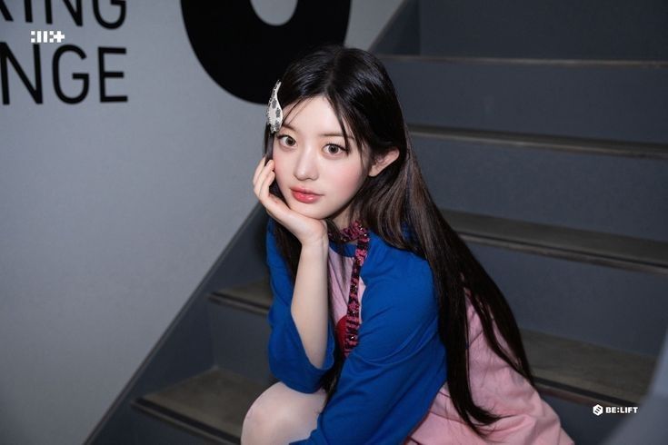 Latest photo of Minju (ILLIT)