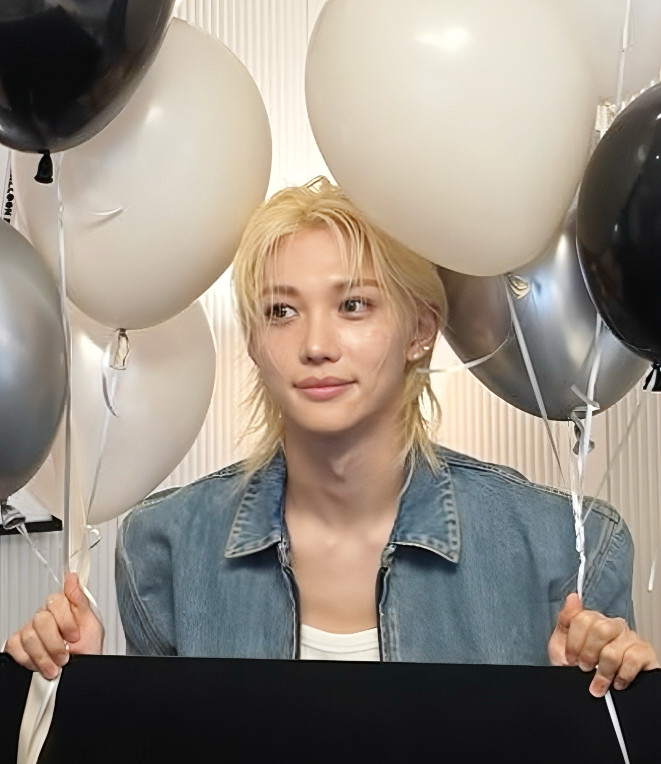 Behind-the-scenes cut of Felix (Stray Kids)