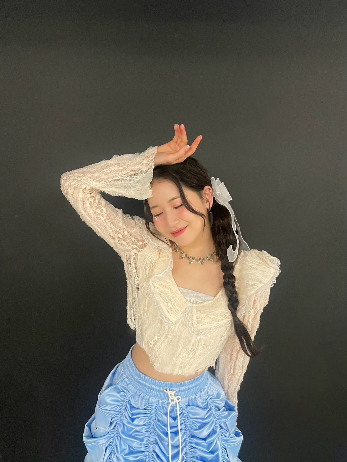 Behind-the-scenes cut of Kasahara Momona (ME:I)
