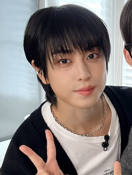 Latest photo of Taki (&TEAM)