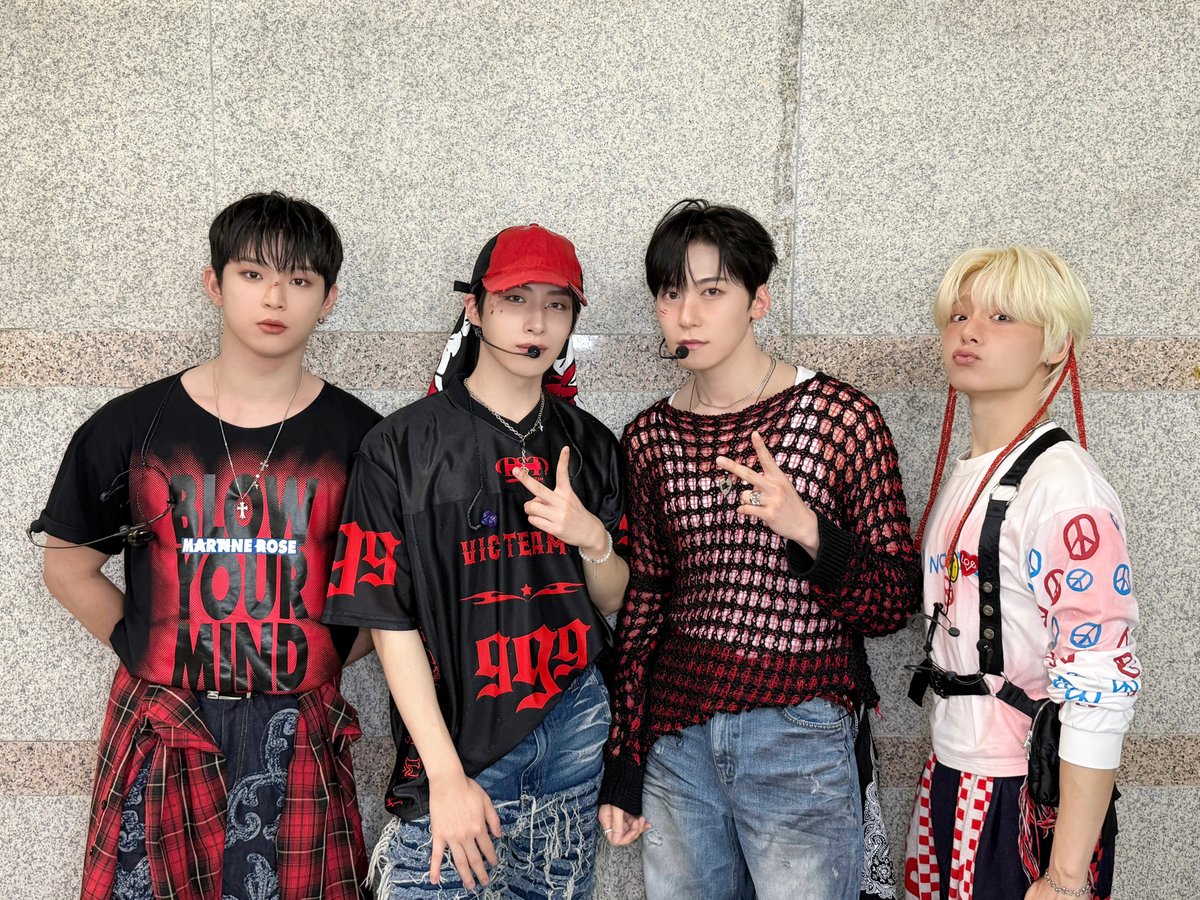 A moment captured by ONEUS's fan