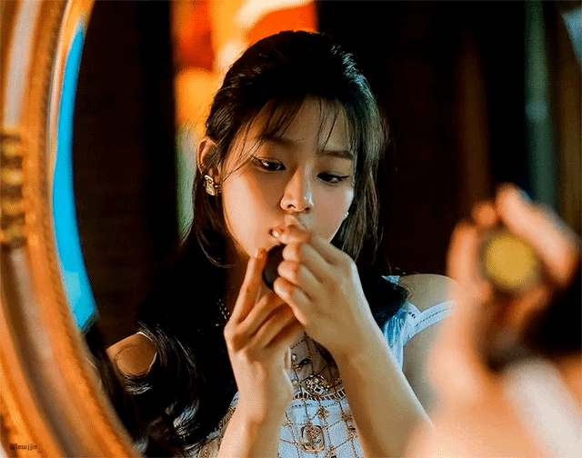 Latest photo of Minji (NewJeans)