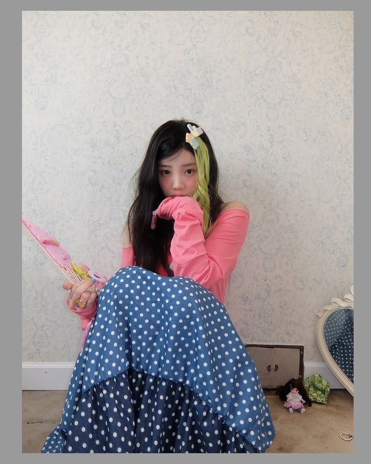 Behind-the-scenes cut of Wonhee (ILLIT)