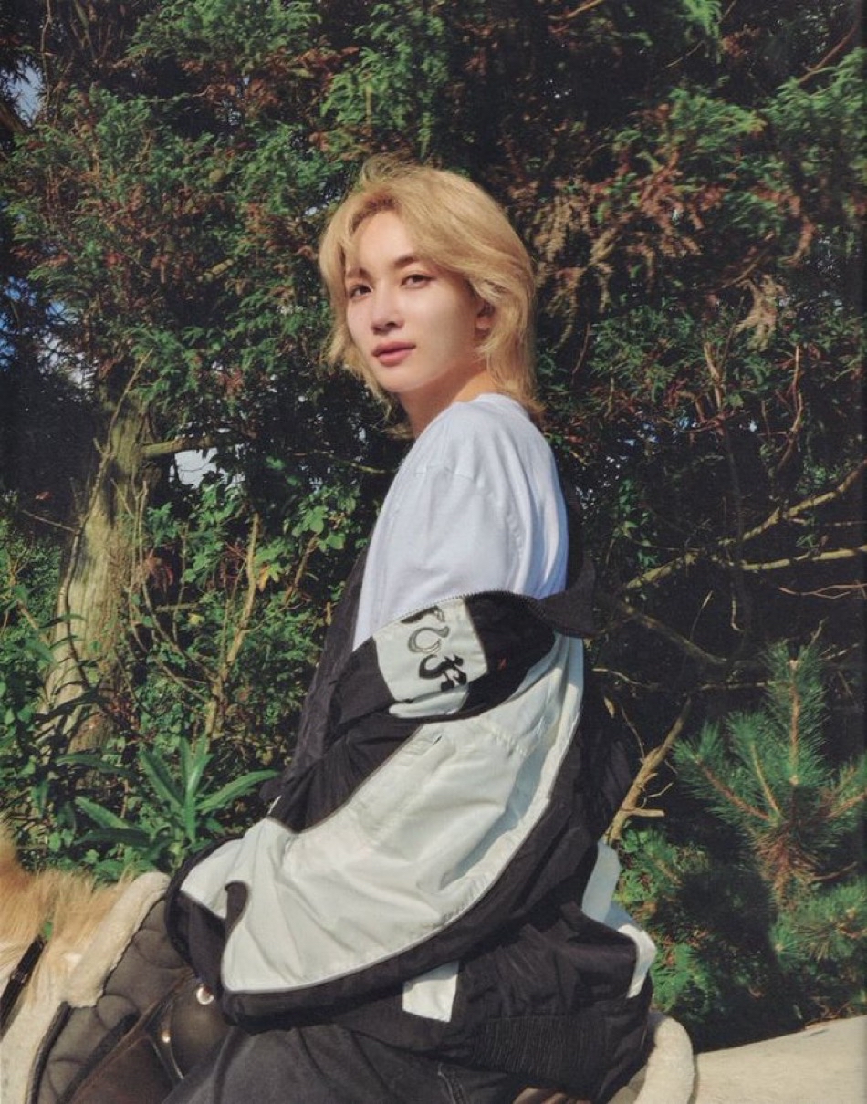 Recent activity shot of Jeonghan (SEVENTEEN)