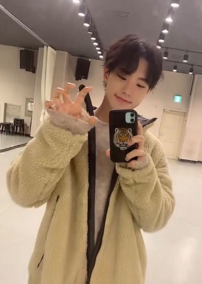 Latest photo of Hoshi (SEVENTEEN)