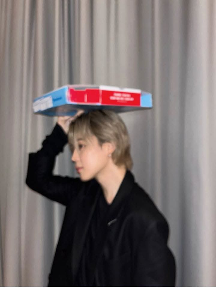 Foto aktivitas terbaru Jimin (BTS)