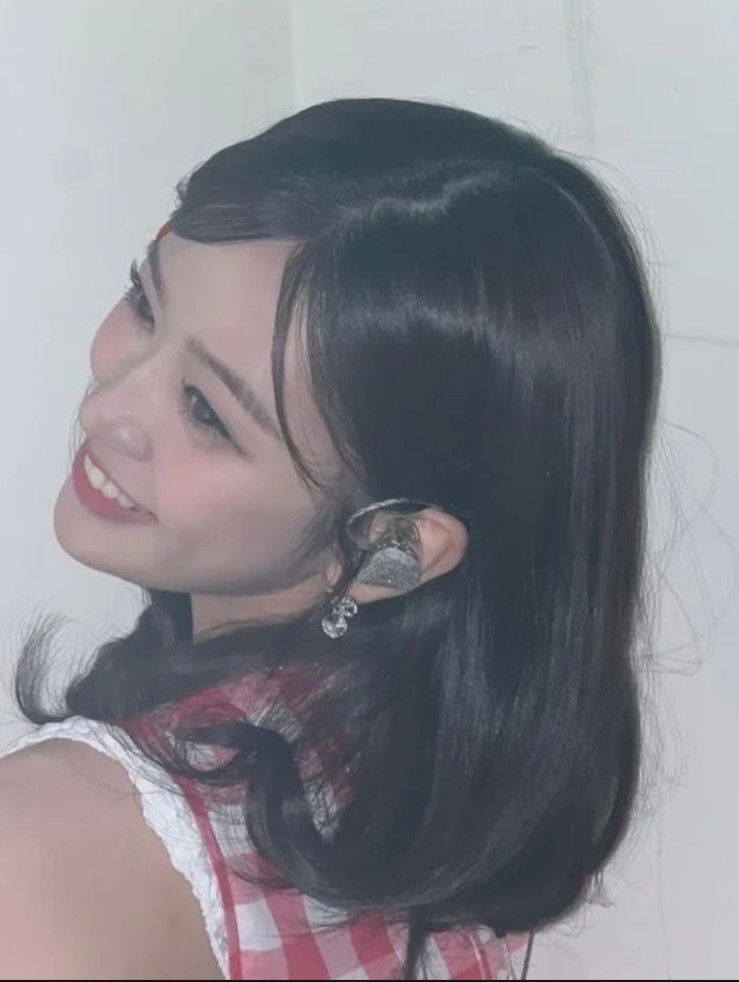 Behind-the-scenes cut of An Yujin (IVE)