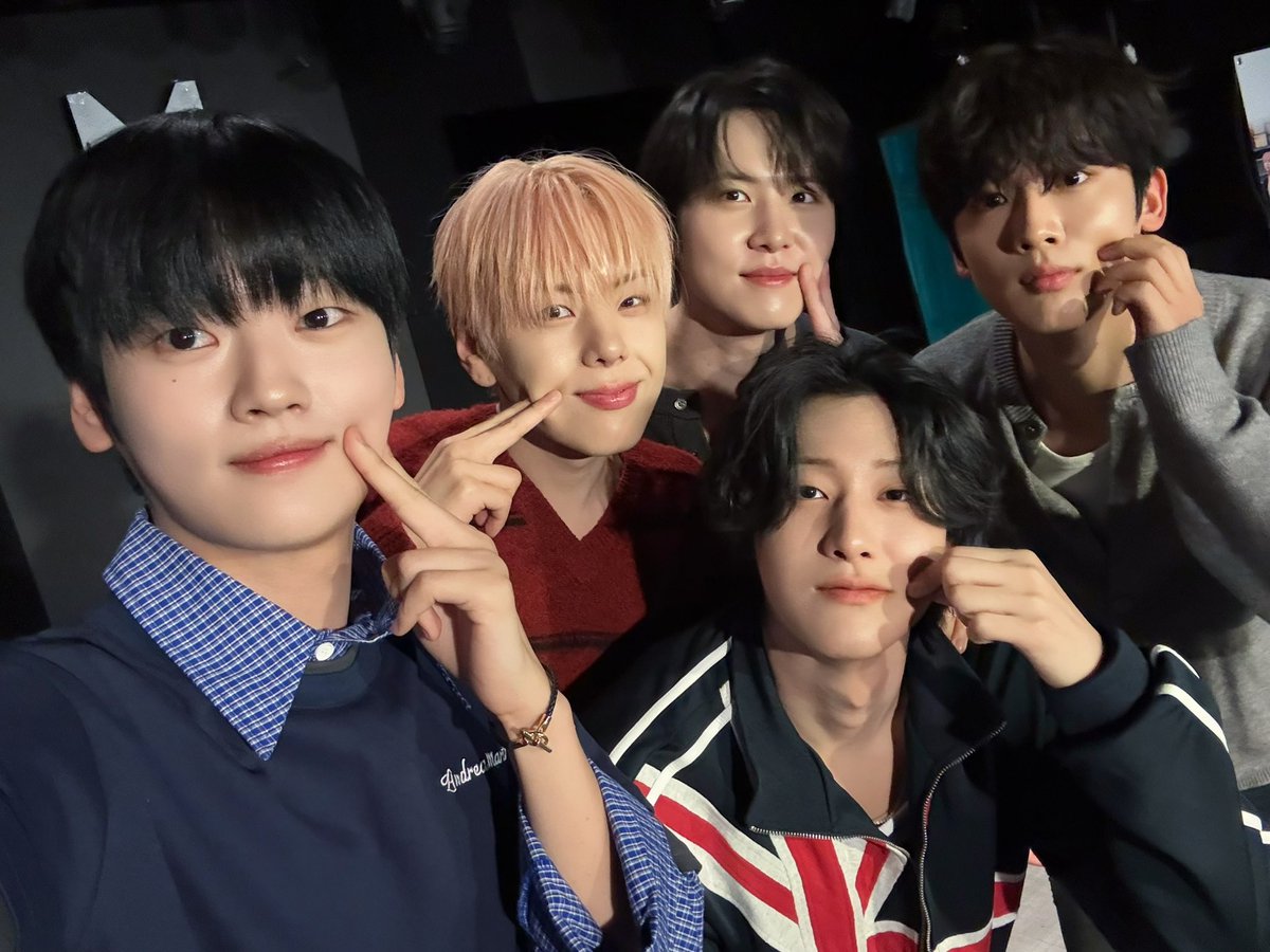 Foto aktivitas terbaru WEi