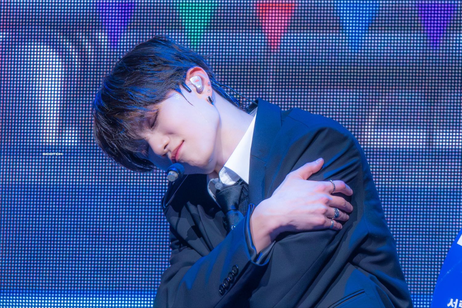 A moment captured by Gyehyeon (VERIVERY)'s fan