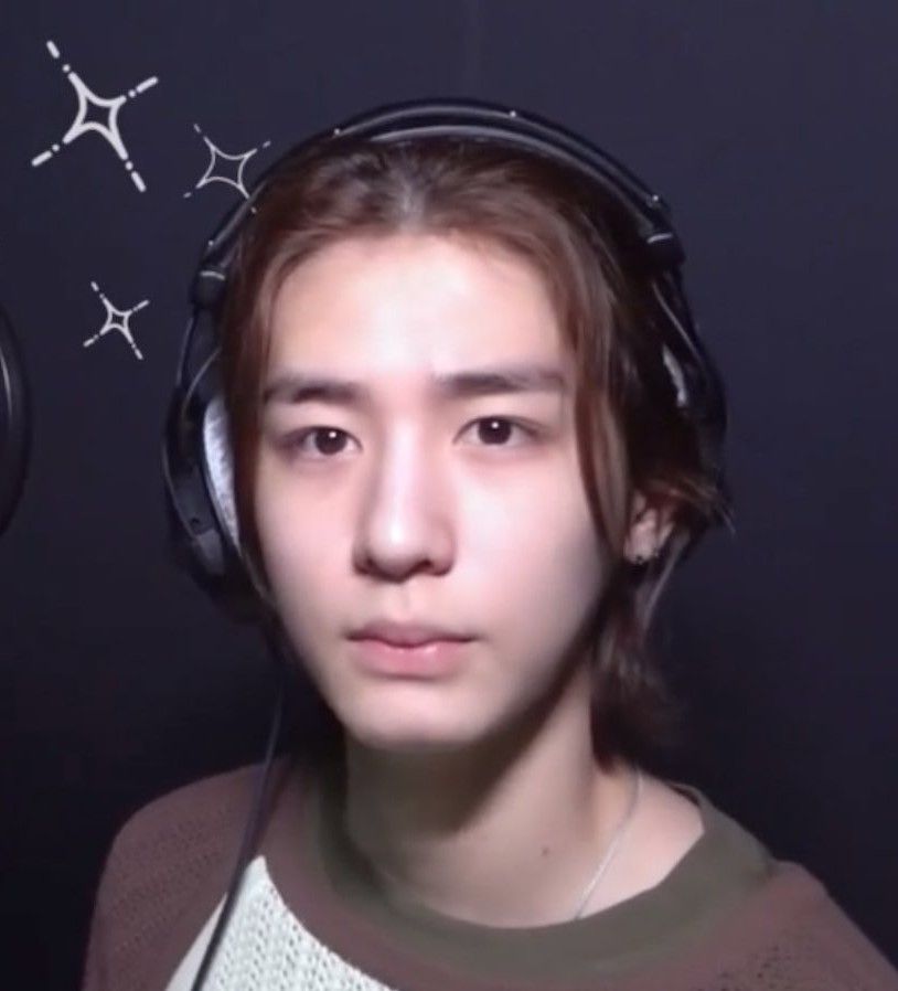 A moment captured by Leehan (BOYNEXTDOOR)'s fan